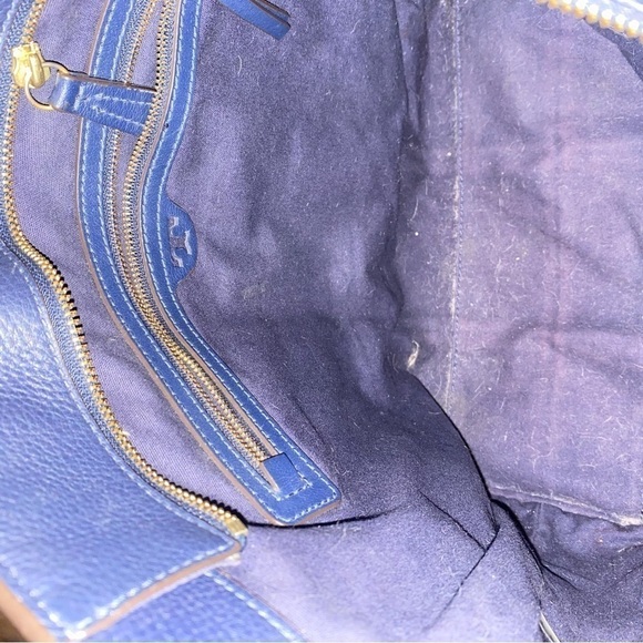 Tory Burch Block T Pebbled Hobo Bag Royal Navy - Picture 6 of 8